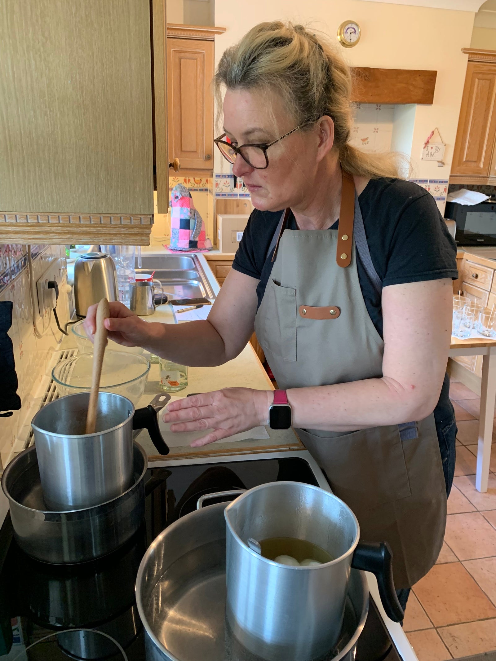 Holmgreen Scented Candles Handmade in the UK Soy Wax Vegan Sustainable. We sell Wholesale.