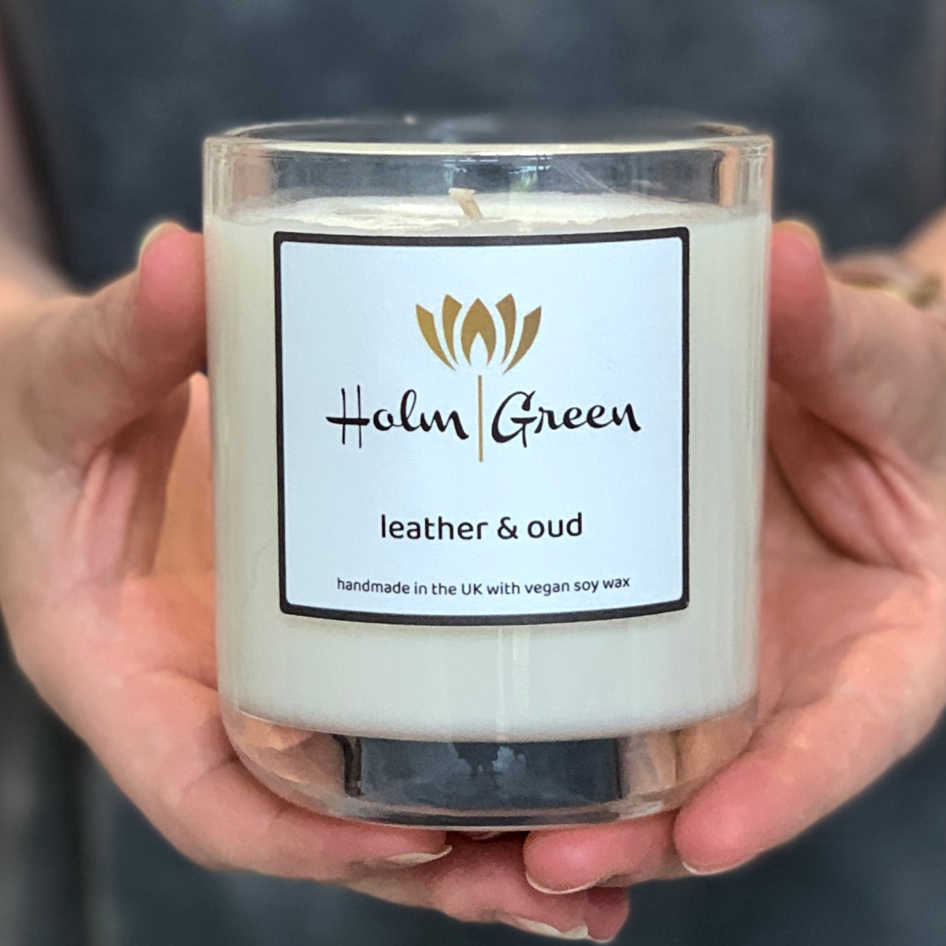 Leather & Oud Scented Candle Holmgreen